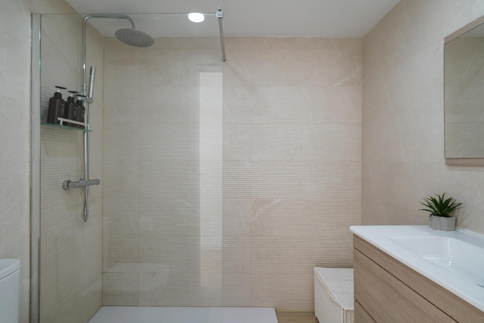 Nomad Malaga - Chic Apartament Center Torremolinos Exteriör bild